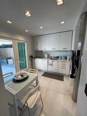 Unclassified image, 5 of 12, button - Vrbo Property (Forte dei Marmi)