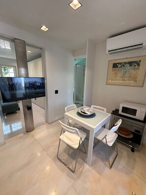 Unclassified image, 4 of 12, button - Vrbo Property (Forte dei Marmi)