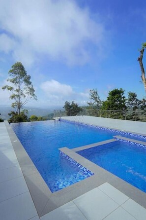 Imagen sin descripción, 3 de 39, botón