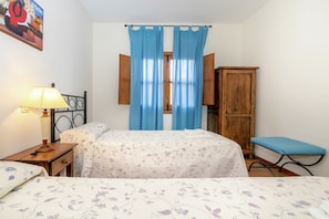 3 bedrooms, WiFi (free)