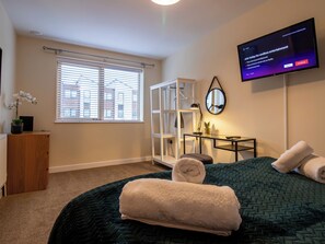 Unclassified image, 4 of 28, button