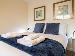 Unclassified image, 3 of 28, button