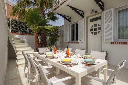 Atemberaubendes  Ferienhaus für 7 Leute mit  W-LAN, Klimaanlage, TV, Innenhof und Panoramablick