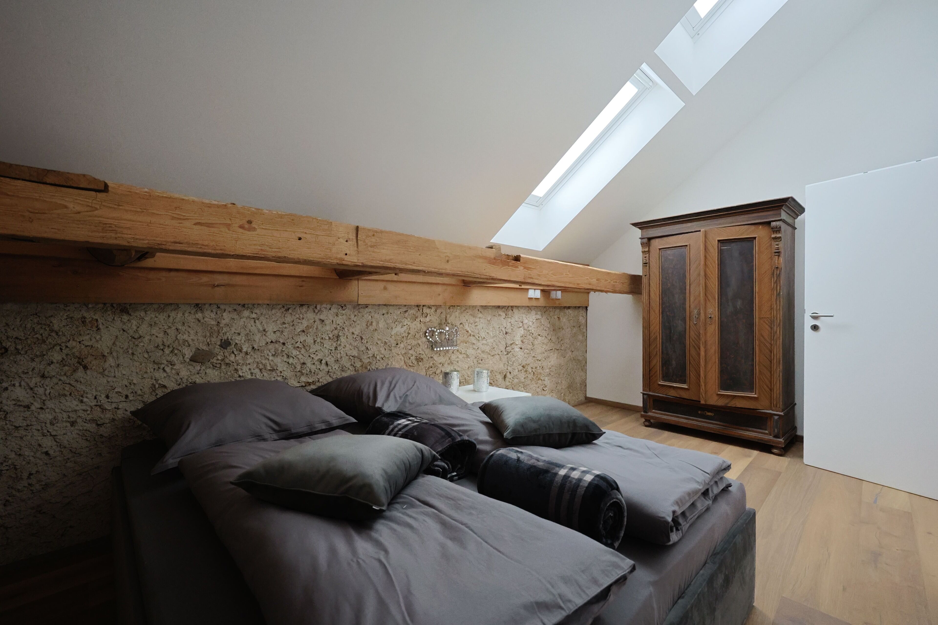 1 habitación y ropa de cama 