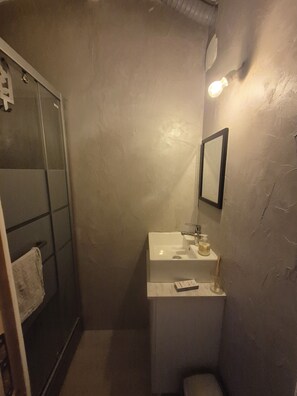 Bathroom - Family home near the beach (Semussac)