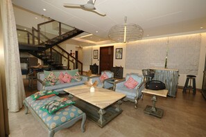 บริเวณนั่งเล่น