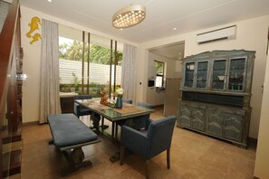 Dining - Euphoria by Dia Hotels And Homes (Nerul)