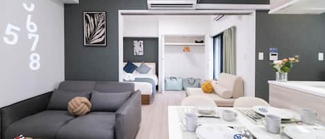 Standard Apartment, Non Smoking, City View | Living area