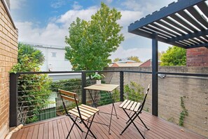 Unclassified image, 2 of 29, button - Character & Charm 3BR home - free wine (Adelaide)