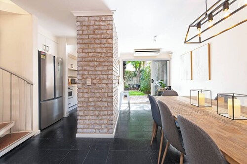 Character & Charm 3BR home - free wine