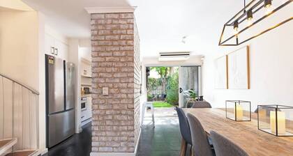 Character & Charm 3BR home - free wine