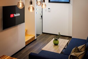 Classic Apartment, 2 Bedrooms, Non Smoking, Private Bathroom | Interior - GT House (Osaka)