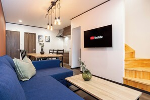 Classic Apartment, 2 Bedrooms, Non Smoking, Private Bathroom | Interior - GT House (Osaka)