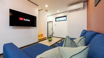 Classic Apartment, 2 Bedrooms, Non Smoking, Private Bathroom | Interior