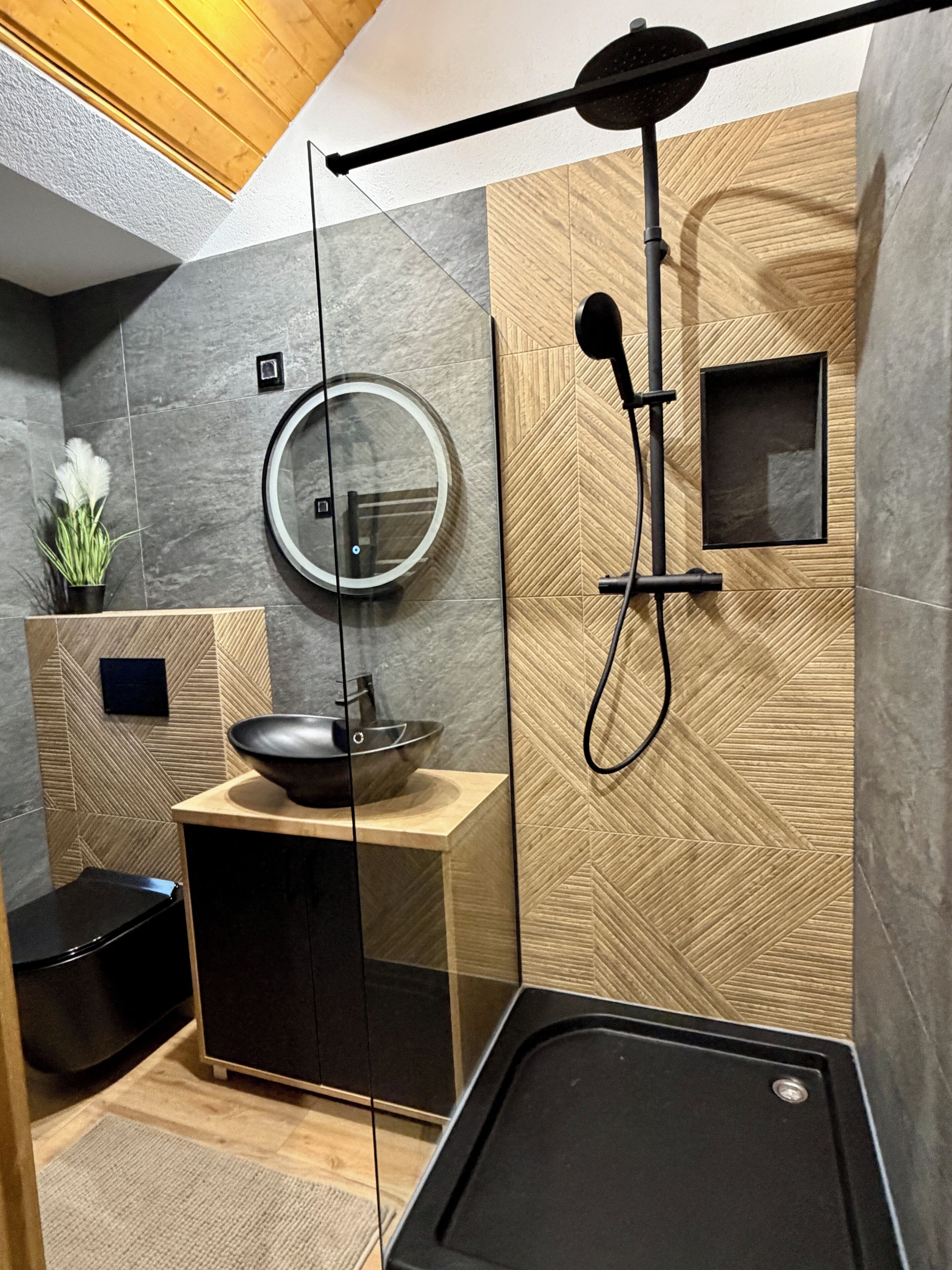 Double Room, Balcony, Mountain View | Bathroom | Hair dryer, towels, soap, toilet paper