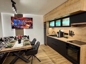 Apartment, Mountain View | Private kitchen