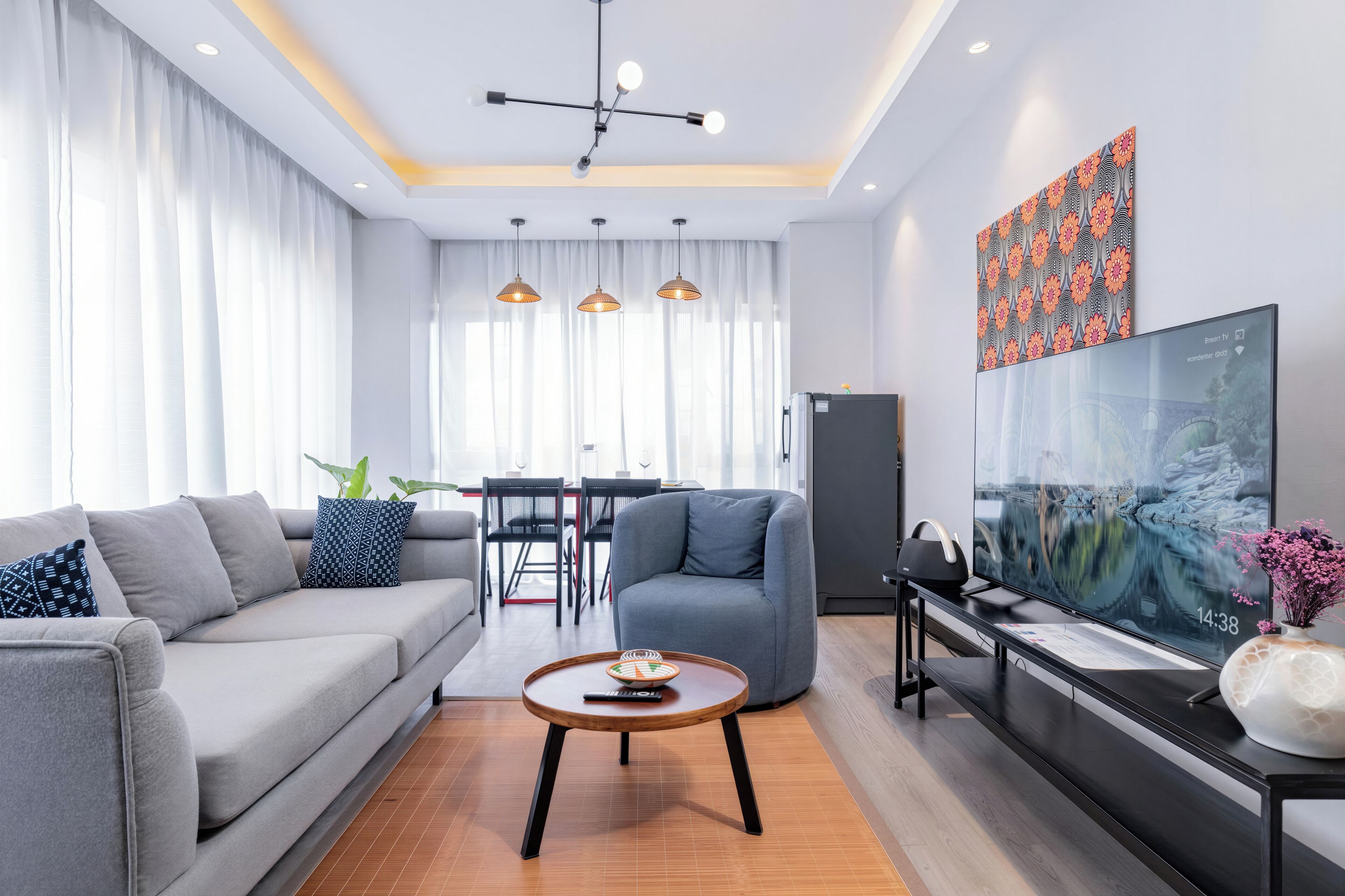 Departamento de lujo, 2 habitaciones, vista a la ciudad | Área de sala de estar