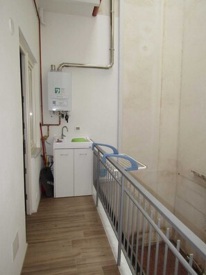 Unclassified image, 2 of 10, button