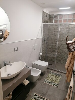 Unclassified image, 5 of 10, button - Vrbo Property (Camaiore)