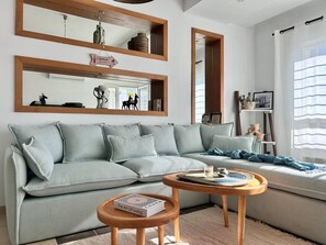 TV - Sunny Blue apartment in la Marsa (Tunis)