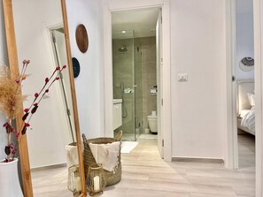 Shower - La Bohème Signature Apartment in La Marsa (La Marsa)