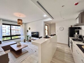 冰箱、微波炉、烤箱、茶具/咖啡用具