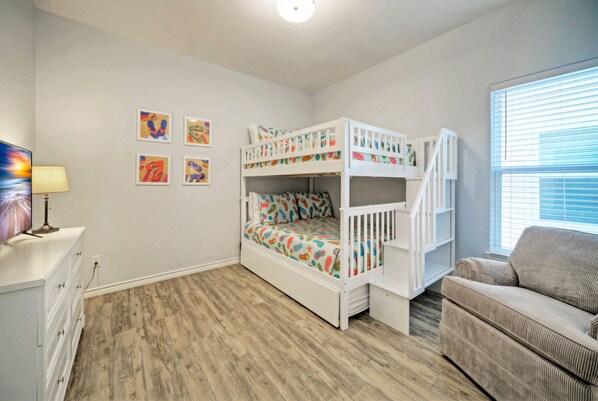 Desk, iron/ironing board, free WiFi, bed sheets