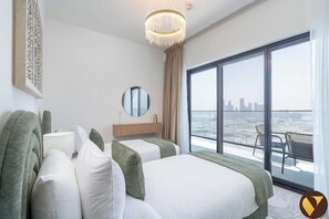 Apartemen Mewah, balkon, pemandangan kota | Setrika/meja setrika dan tempat tidur bayi (biaya tambahan)