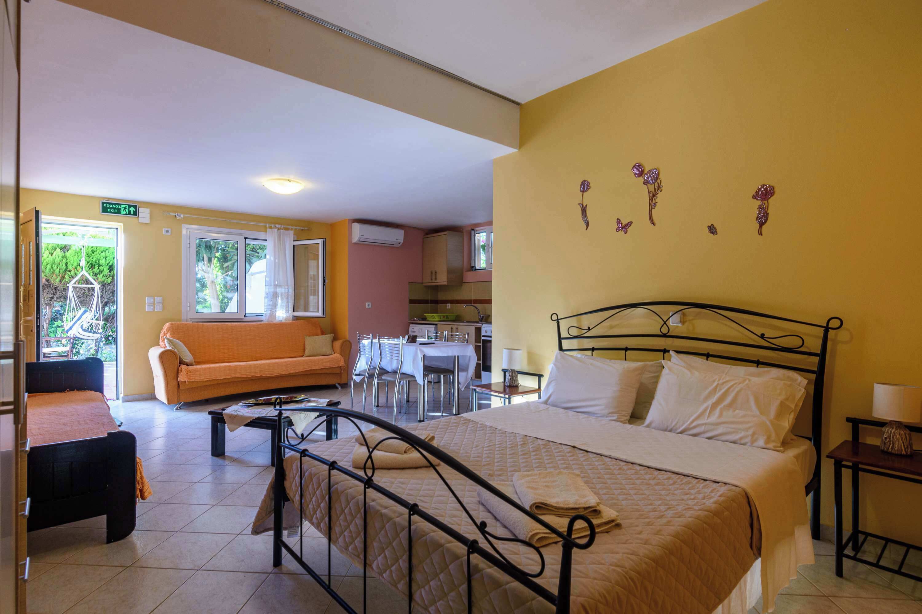 Bügeleisen/Bügelbrett, WLAN, Bettwäsche