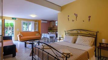 Bügeleisen/Bügelbrett, WLAN, Bettwäsche