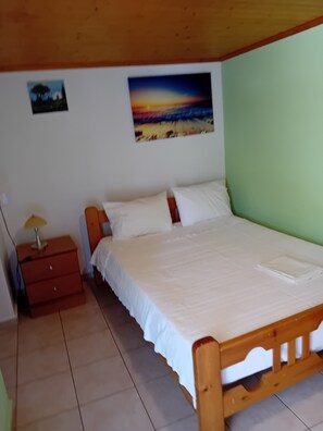 1 bedroom, iron/ironing board, WiFi, bed sheets - Holiday Home 'Studio Liana' with Private Terrace, Wi-Fi and Air Conditioning (ΙΘΑΚΗΣ)