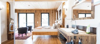 Kai vacation chalet in Essing—sleeps 2 to 5 people, ideal for families!