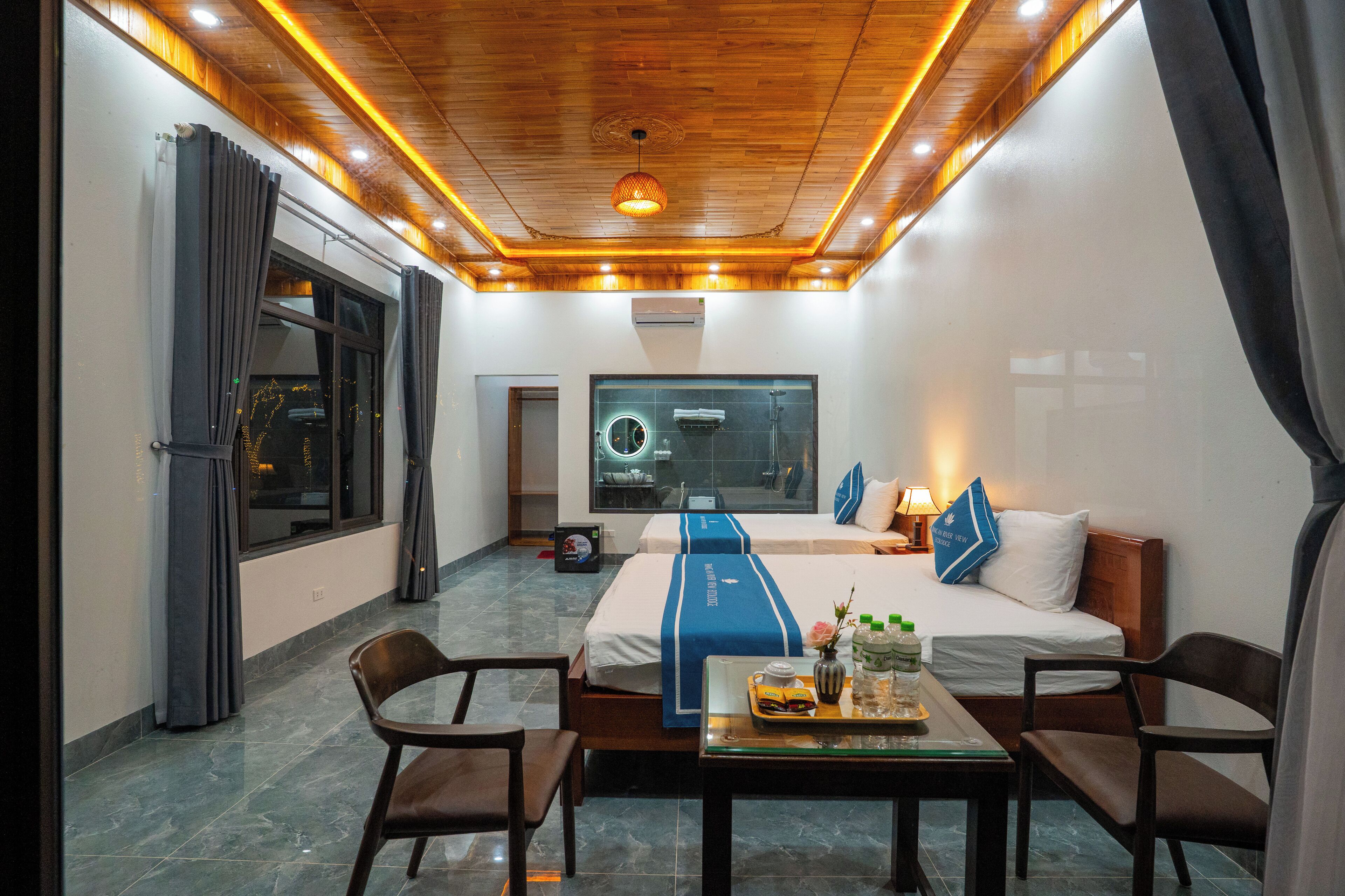 Family Room, Mountain View | Free WiFi