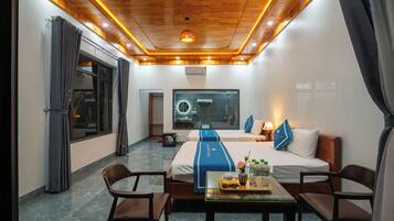 Family Room, Mountain View | Free WiFi