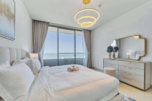 3 slaapkamers, een strijkplank/strijkijzer, wifi, beddengoed