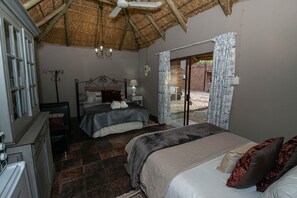 Family Triple Room | Desk, iron/ironing board, free WiFi - SUN DOWN LODGE & CONFERENCE (Maletswai)