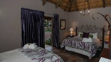 Family Triple Room | Desk, iron/ironing board, free WiFi