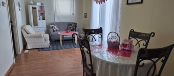 Welcome to your quiet retreat. Family friendly