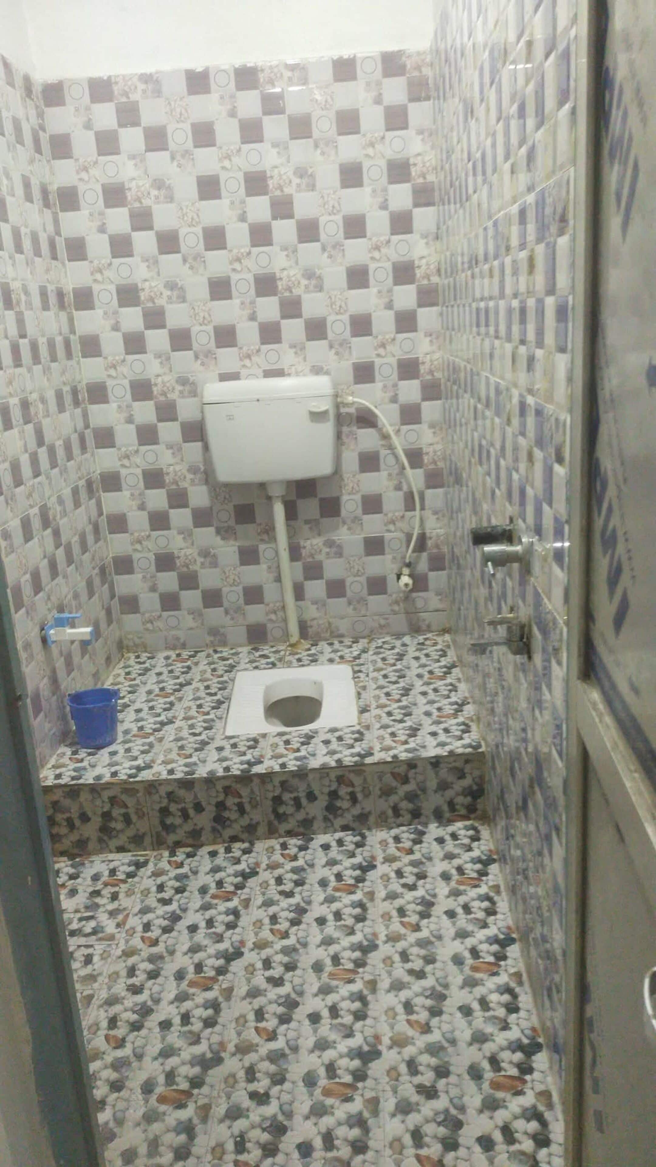 Regadera, toallas, jabón 