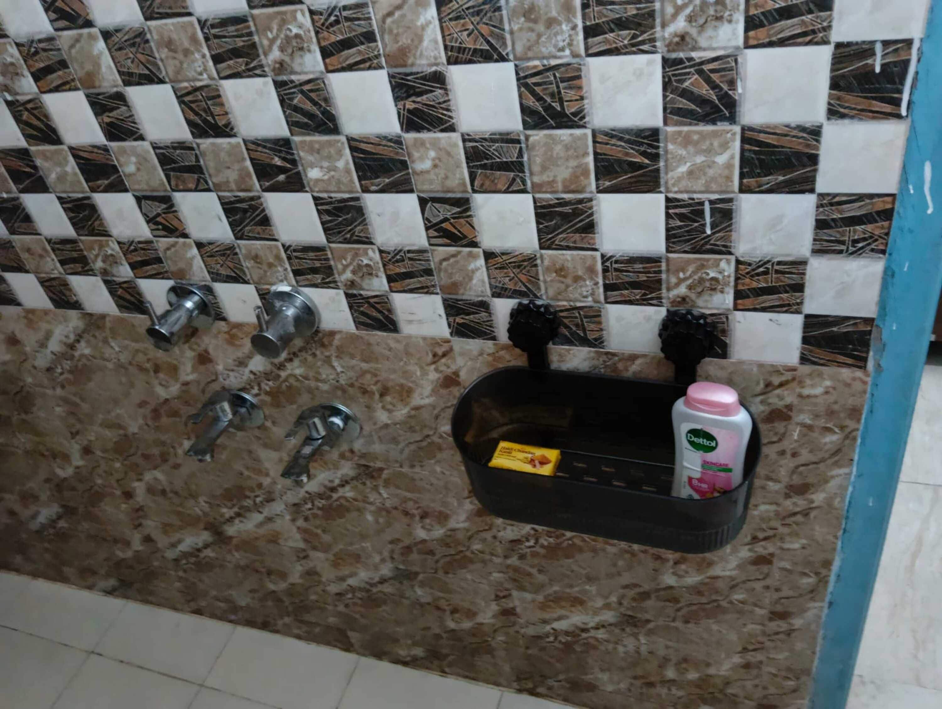 Shower, towels, soap