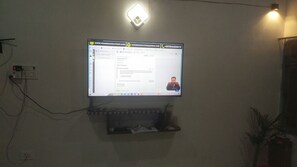 In-room safe, desk, iron/ironing board, free WiFi