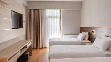 Soundproofing, free WiFi, bed sheets