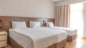 Triple Room, Balcony, Mountain View