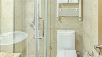 Triple Room, Balcony | Bathroom | Shower, hair dryer, towels, toilet paper