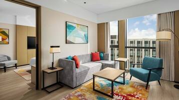 Deluxe Suite, 1 King Bed