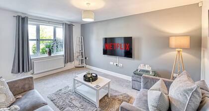 WhiskAwayHomes - Walkers Lane - Family Home