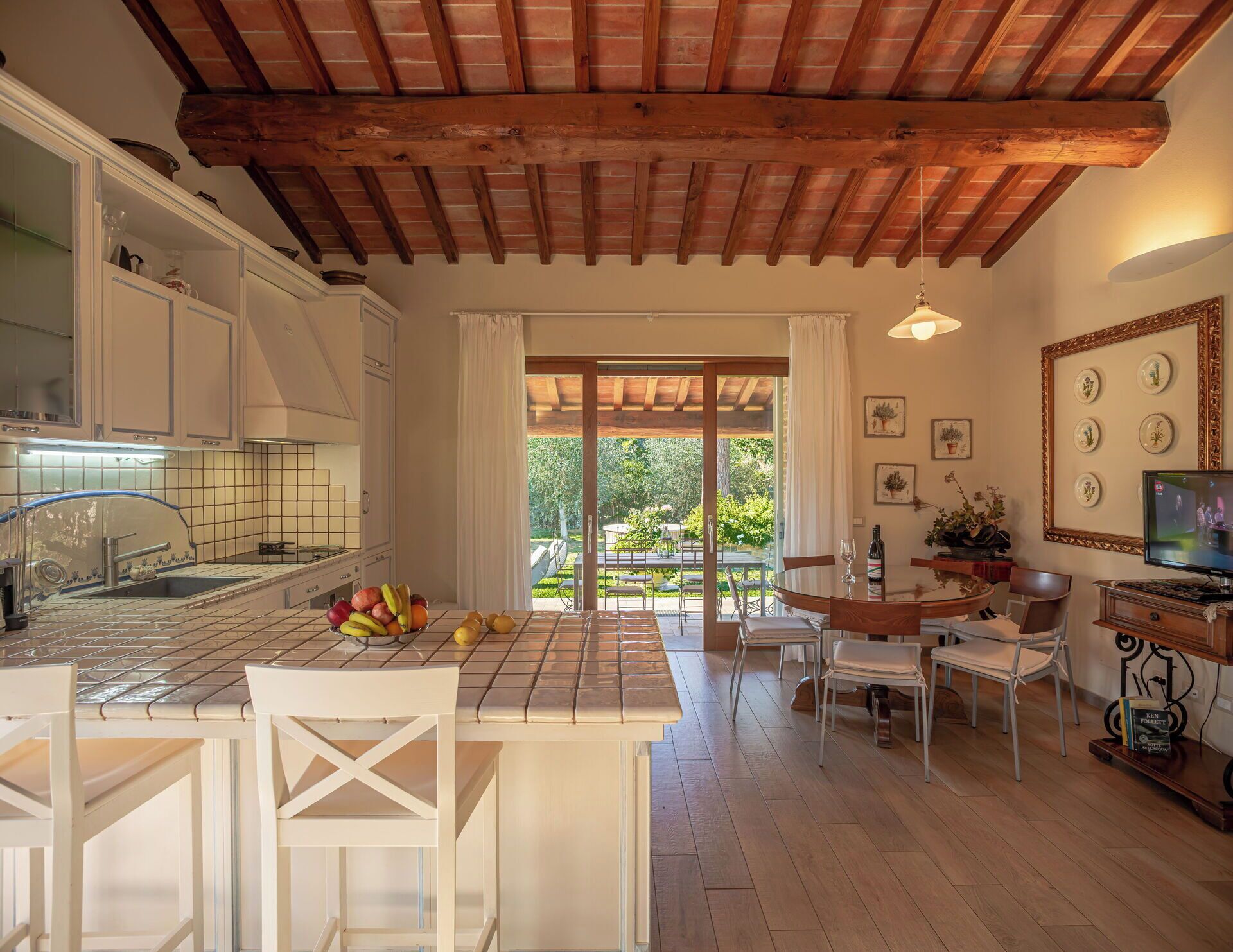 Frigorifero, forno, piano cottura, lavastoviglie