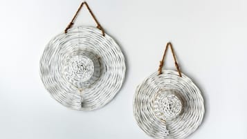 Familien-Vierbettzimmer, Whirlpool | Zimmersafe, Bügeleisen/Bügelbrett, kostenloses WLAN, Bettwäsche