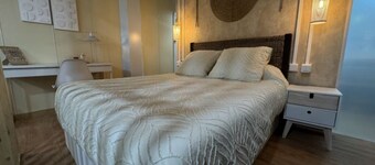 A refuge for two between orchard and sea in Valencia, located in P.N.de lálbufera