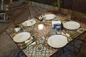 Outdoor dining